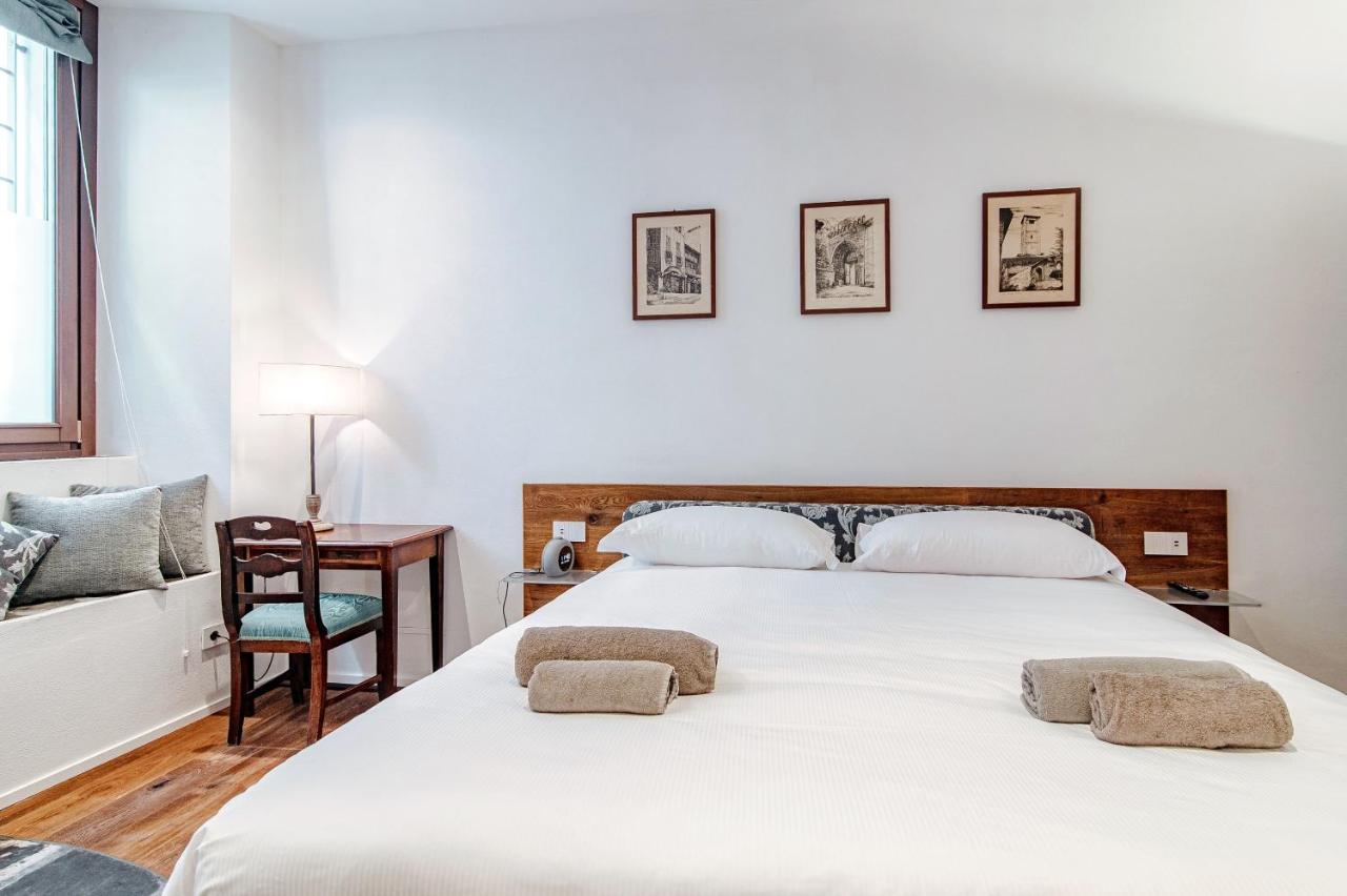 Suite Lo Storico - The House Of Travelers Como Exterior photo